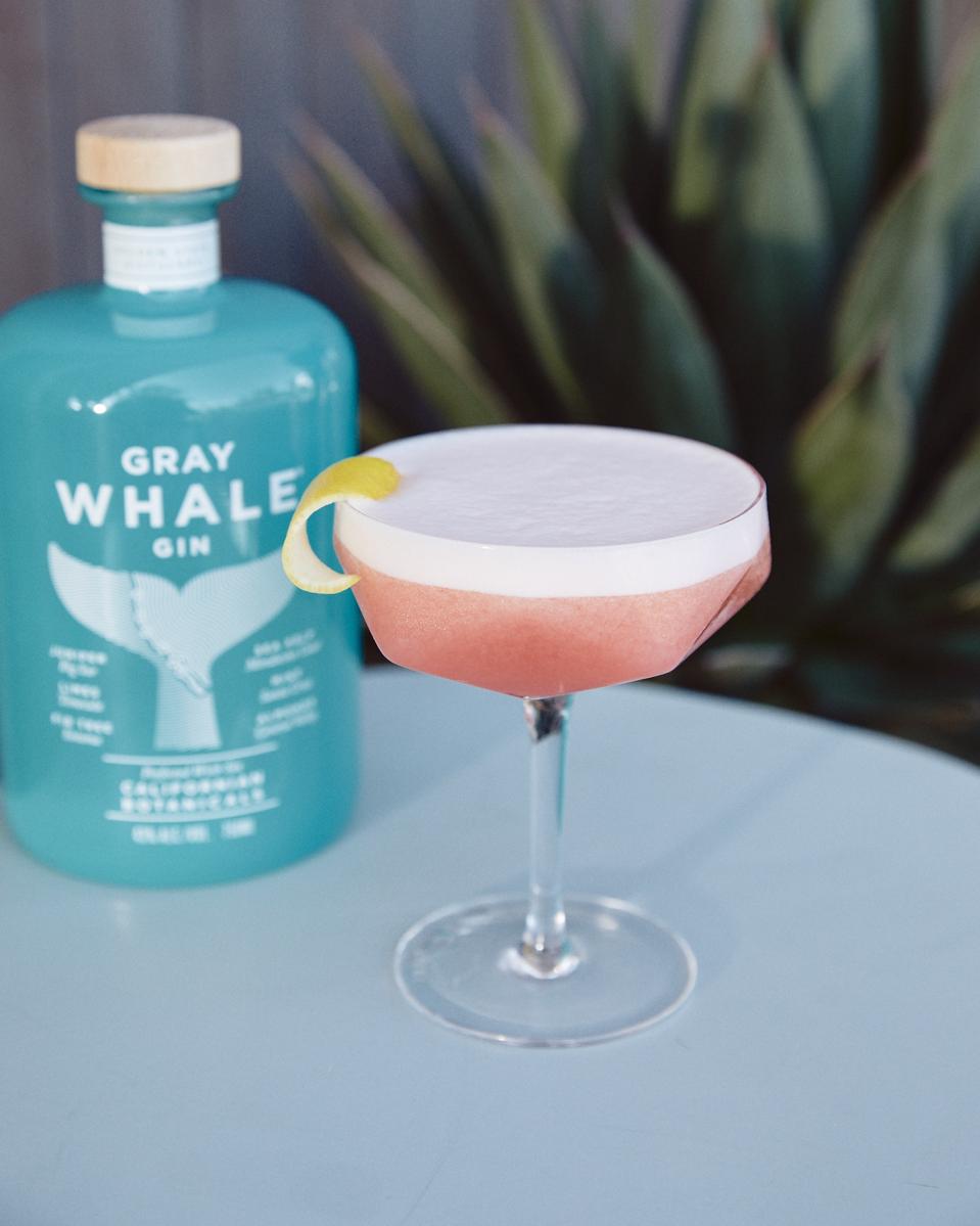 Dusk Over Hudson by Kaslyn Bos (NYC) from The Shift Cocktail Book by Gray Whale Gin