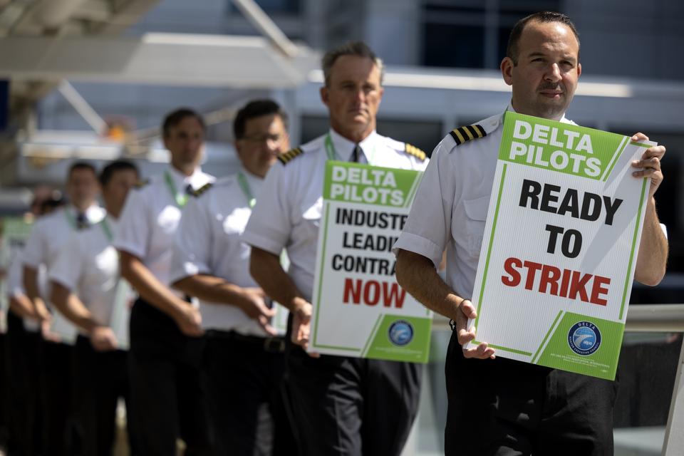 Delta Airlines pilots, June 2022, by Carlos Gonzalez, Star Tribune