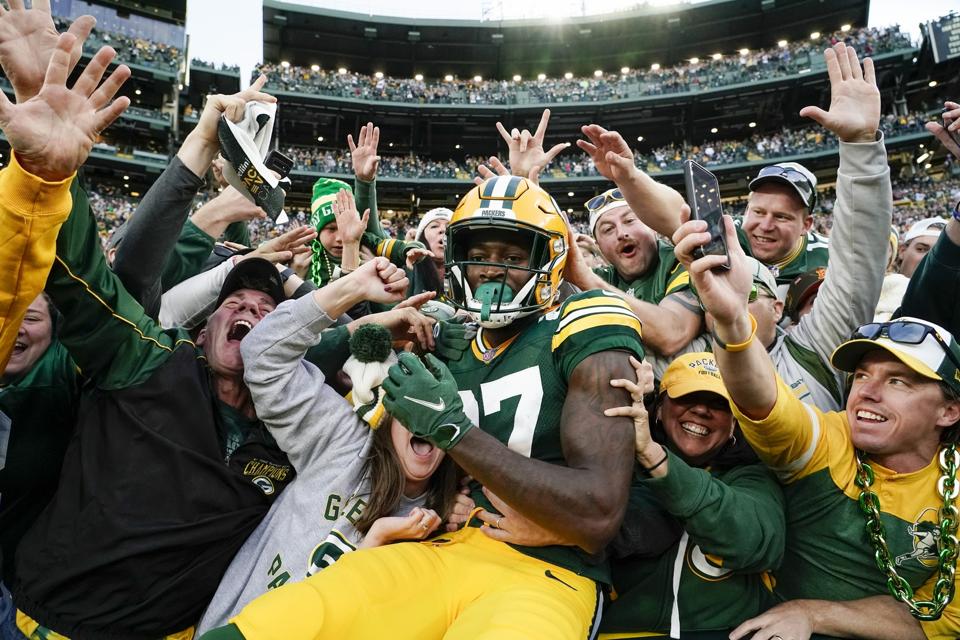 Patriots Packers Football