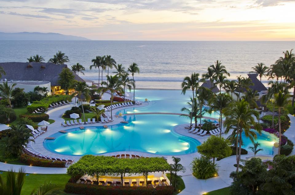 Oceanfront pool at Grand Velas Riviera Nayarit