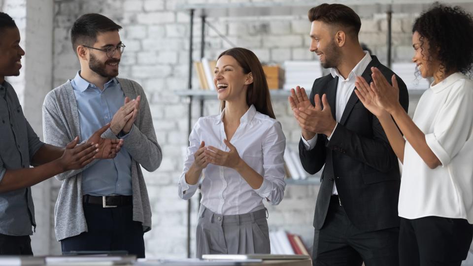 15 Smart Ways To Get Employees Engaged As A Team