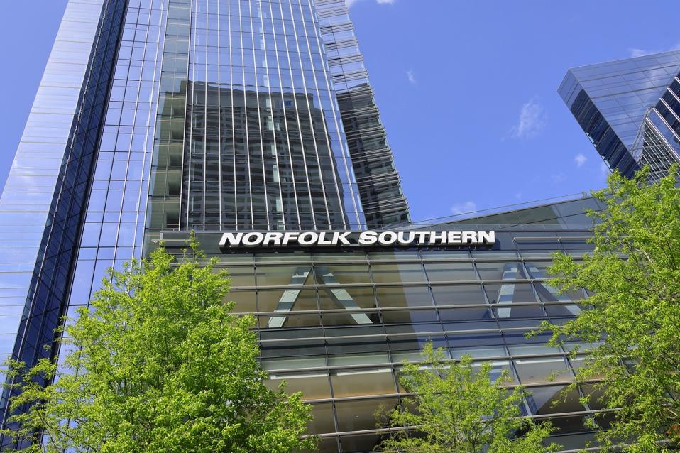 Will Norfolk Southern Stock Rebound To Its Pre-Inflation Shock Highs?