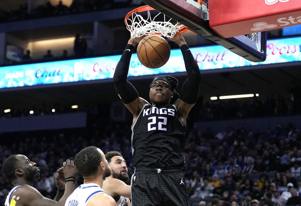 Golden State Warriors v Sacramento Kings