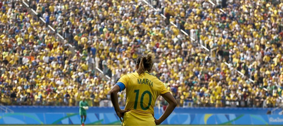 TOPSHOT-FBL-OLY-2016-RIO-BRA-CAN