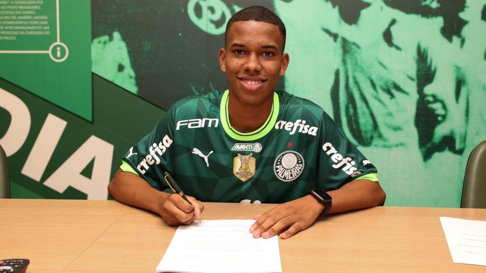 Messinho dreams of playing for FC Barcelona. 