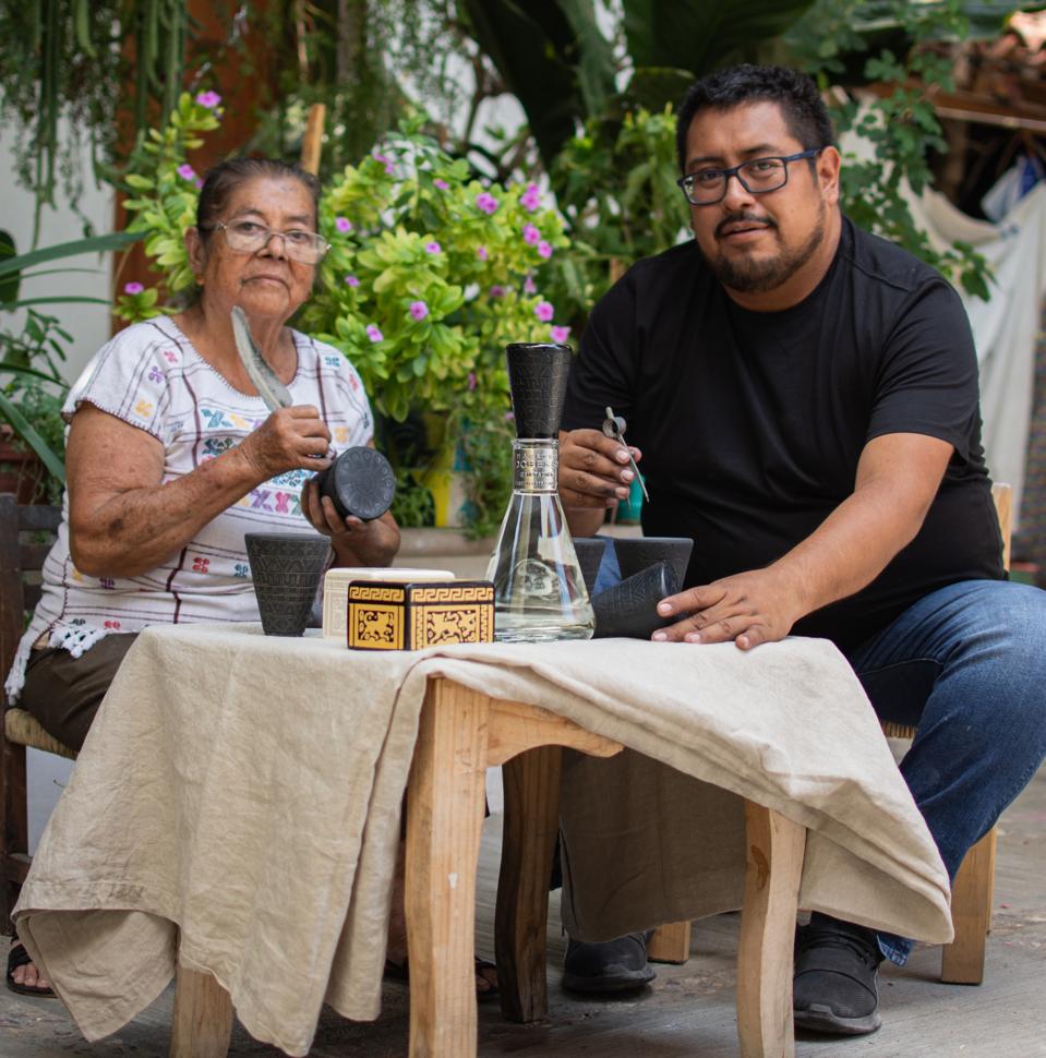 The Escudero García family in workshop