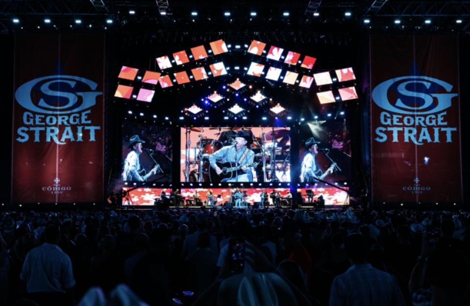 George Strait Delivers Spectacular Show To Sold-out stadium Crowd In Nashville