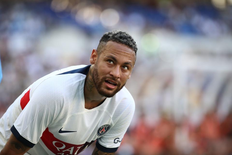 Neymar could join FC Barcelona when his Al-Hilal contract expires. 