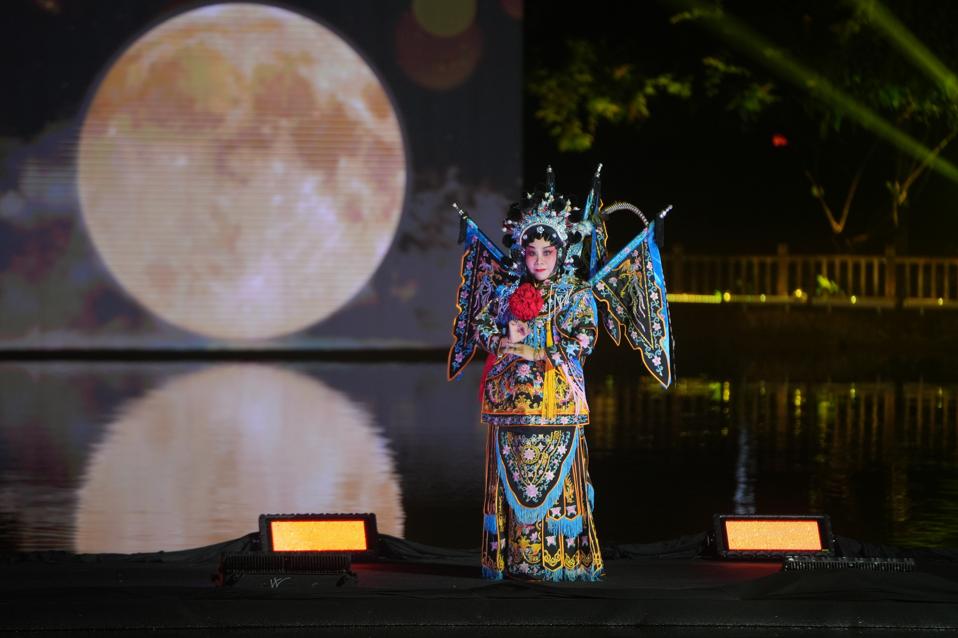 Chinese Welcome Mid-Autumn Festival