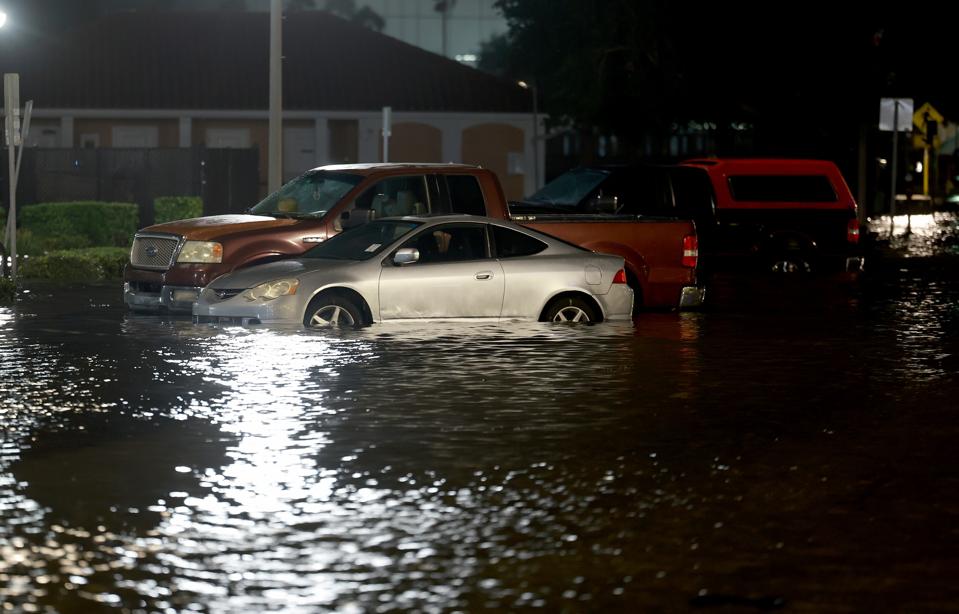 Hurricane Idalia Slams Into Florida's Gulf Coast
