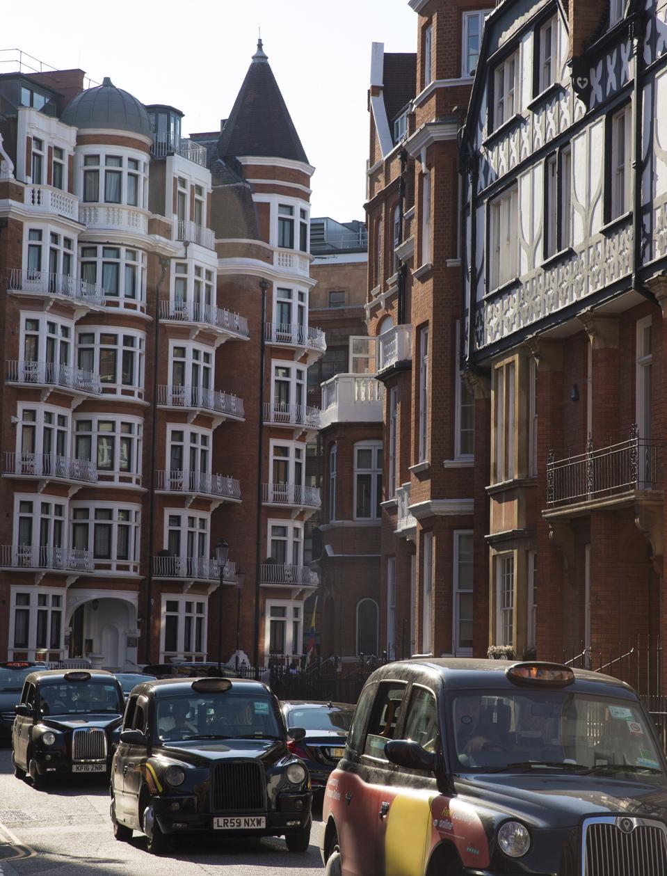 Is Knightsbridge Posh