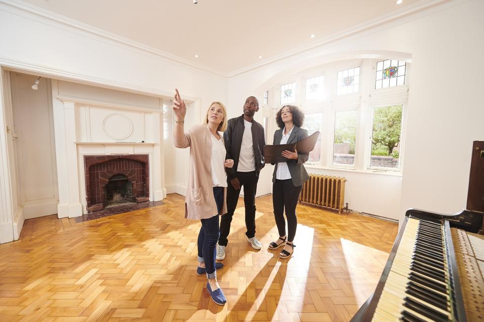 househunt couple