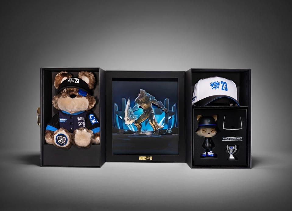 ゲームキャラクター WORLDS 2023 CHAMPIONSHIP TEEMO LoL League of Legends 2023 Worlds TEEMO Figure Riot Games