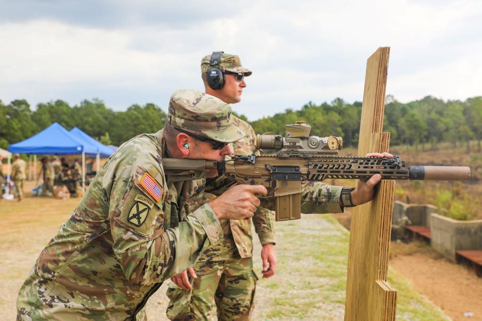 Firing the Army’s New Rifle And Machine Gun Is A Weighty Experience