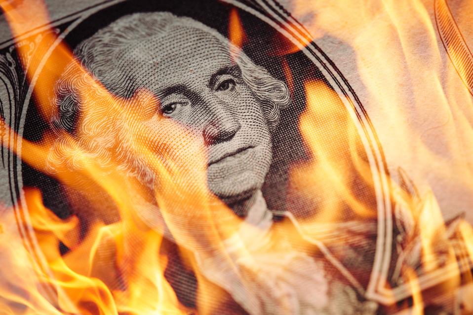 ‘Sell Out’—Alarming U.S. Dollar Warning Sparks Sudden Crash Fear As Bitcoin And Crypto Price Bubble ‘Implodes’