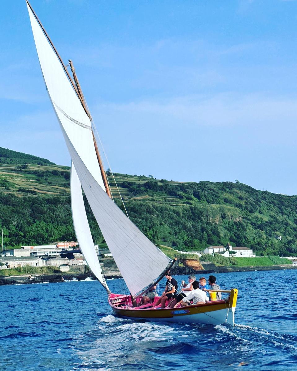 The Unique World Of Azorean Whale Boat Racing, image size:959x1199
