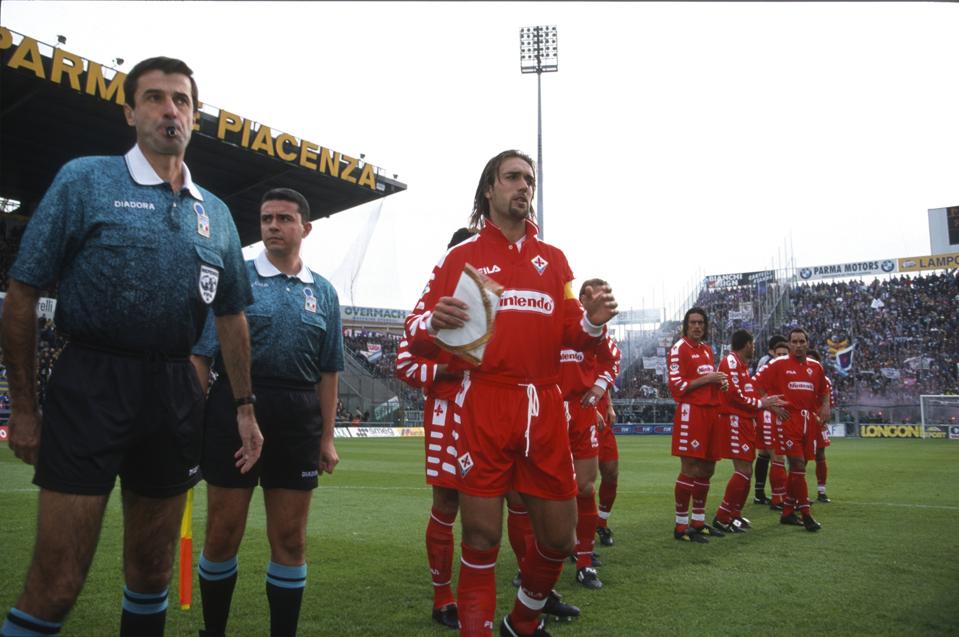 Parma v Fiorentina, Gabriel Batistuta leads La Viola