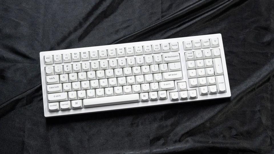 Keychron's K4 Pro Is A Sensibly Priced Mechanical Keyboard