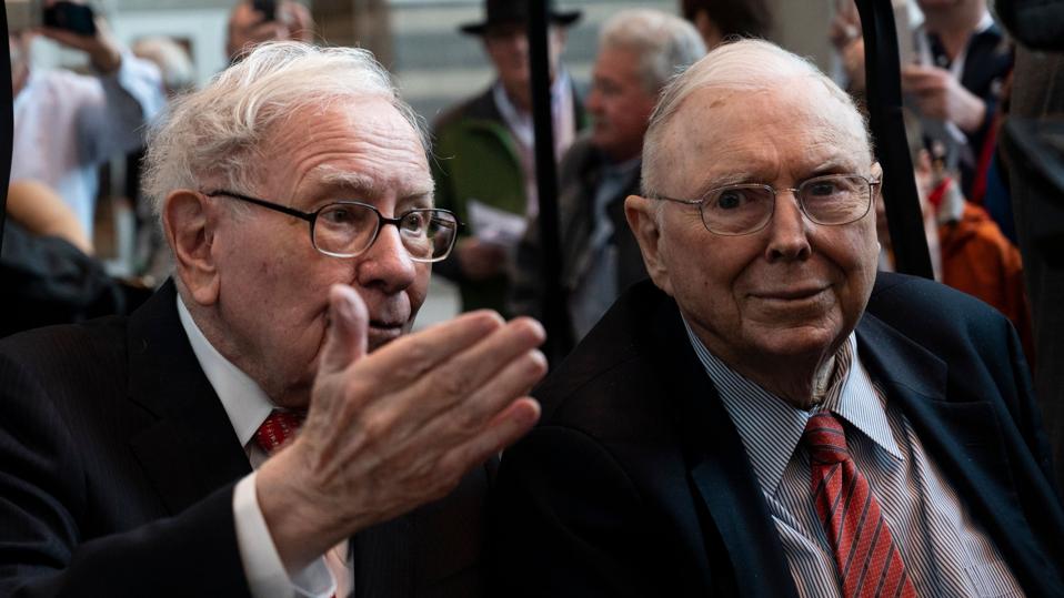 US-finance-Buffett-politics