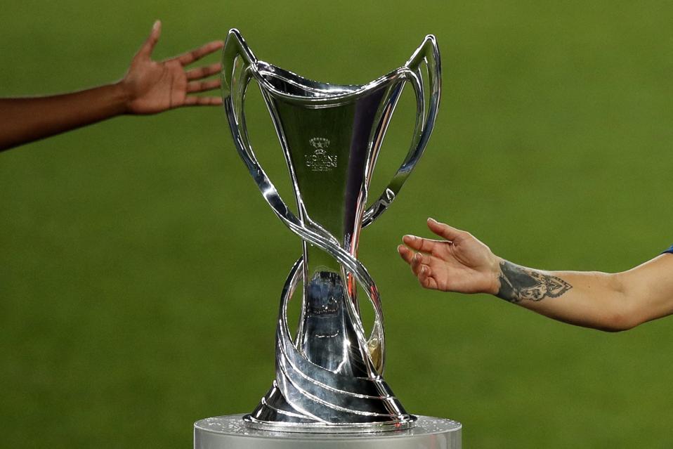 FBL-EUR-C1-WOMEN-WOLFSBURG-LYON