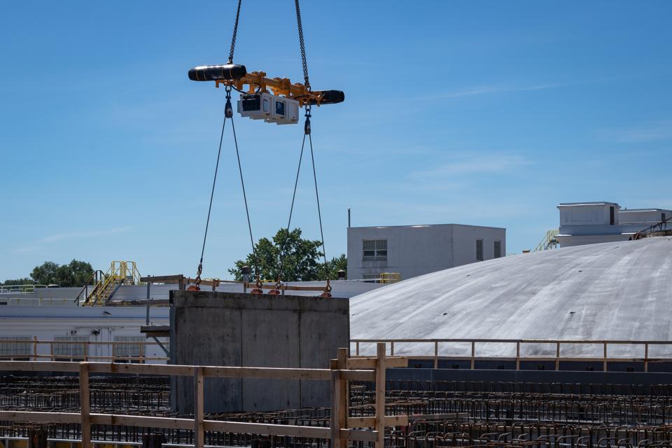 Vita Inclinata Brings Modern Technology To Crane And Helicopter Lifts
