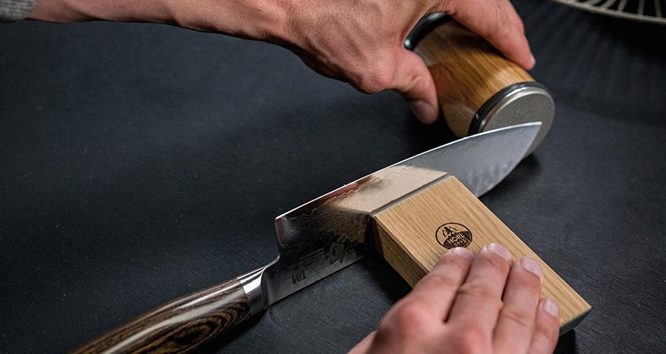 Horl2 Oak Sharpener & Damascus Knife