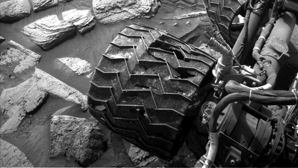 NASA Curiosity Rover Pops ‘Extreme’ Wheelie On Mars