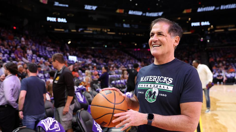 Dallas Mavericks v Phoenix Suns - Game Seven