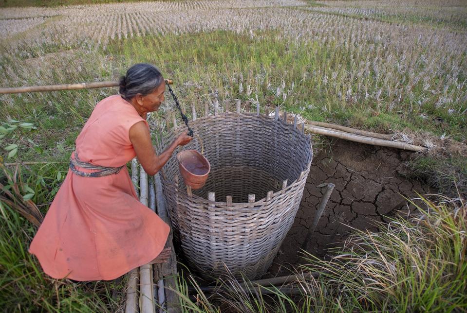 Climate change causes drought in Indonesia