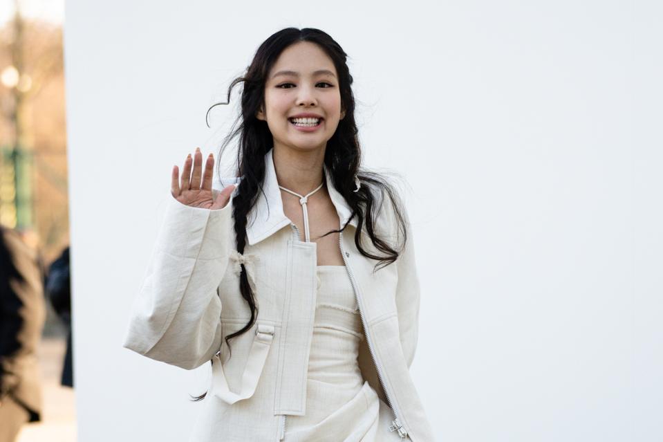 "Le Raphia" Jacquemus Show : Photocall At Le Bourget