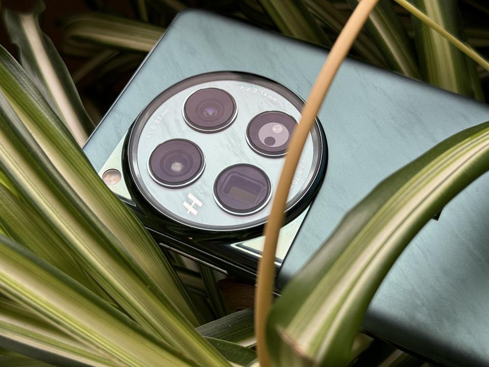 OnePlus 12 Review 2024 Forbes Vetted - Main Image