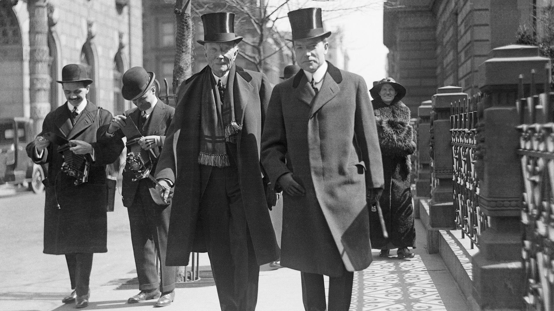 decabillionaires-thumbnail-16x9-battman-getty-images