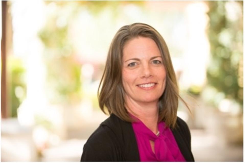 Krystal Register, MS, RDN, LDN is FMI's Senior Director of Health and Well-being and led the Survey and report