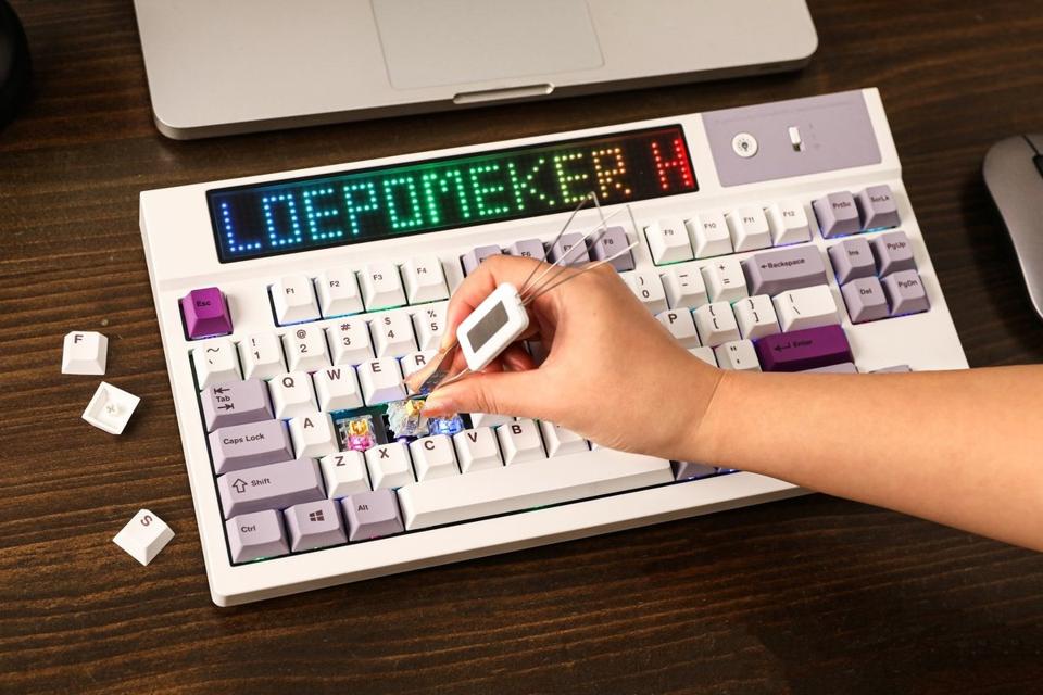 Epomaker Reveals The New DynaTab 75X Keyboard With Dot Epomaker Reveals The New DynaTab 75X Keyboard With Dot