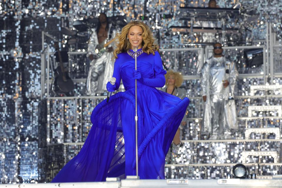 Beyoncé Earns The First No. 1 Hits Of Her Career On Two Billboard Charts