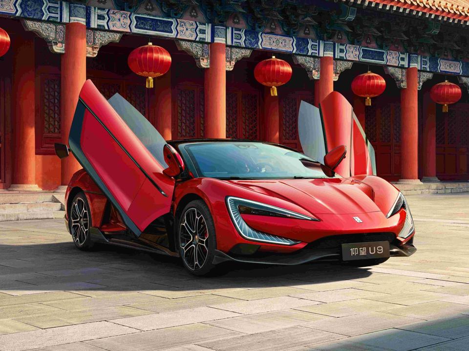 Chinese EV Giant BYD Challenges Tesla's Plaid EVs With $233,000 U9 Supercar