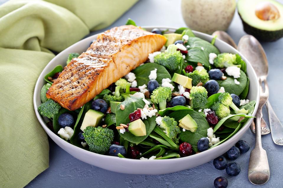 Fresh spinach and feta salad with salmon