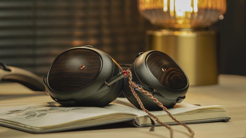 Meze Audio LIRIC Ⅱ Meze Audio LIRIC II Closed- Back Planar Magnetic Headphones