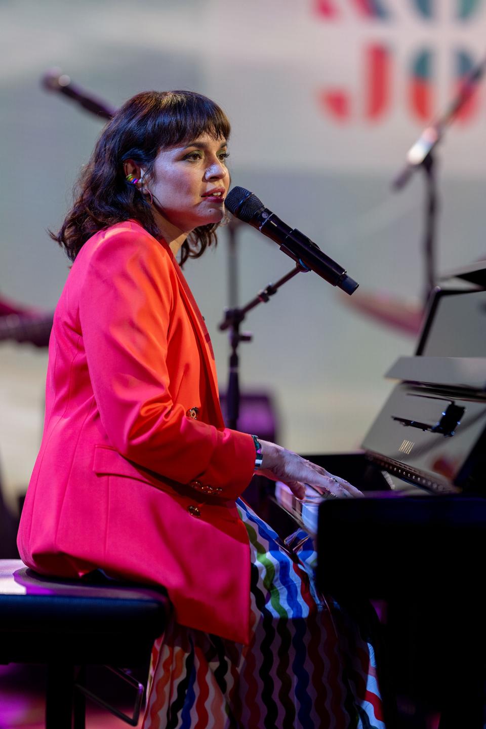 Sunday Conversation Norah Jones On Her Stunning And Joyous Visions sunday-conversation-norah-jones-on-her-stunning-and-joyous-visions