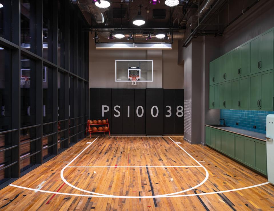 16 - Basketball court(1)