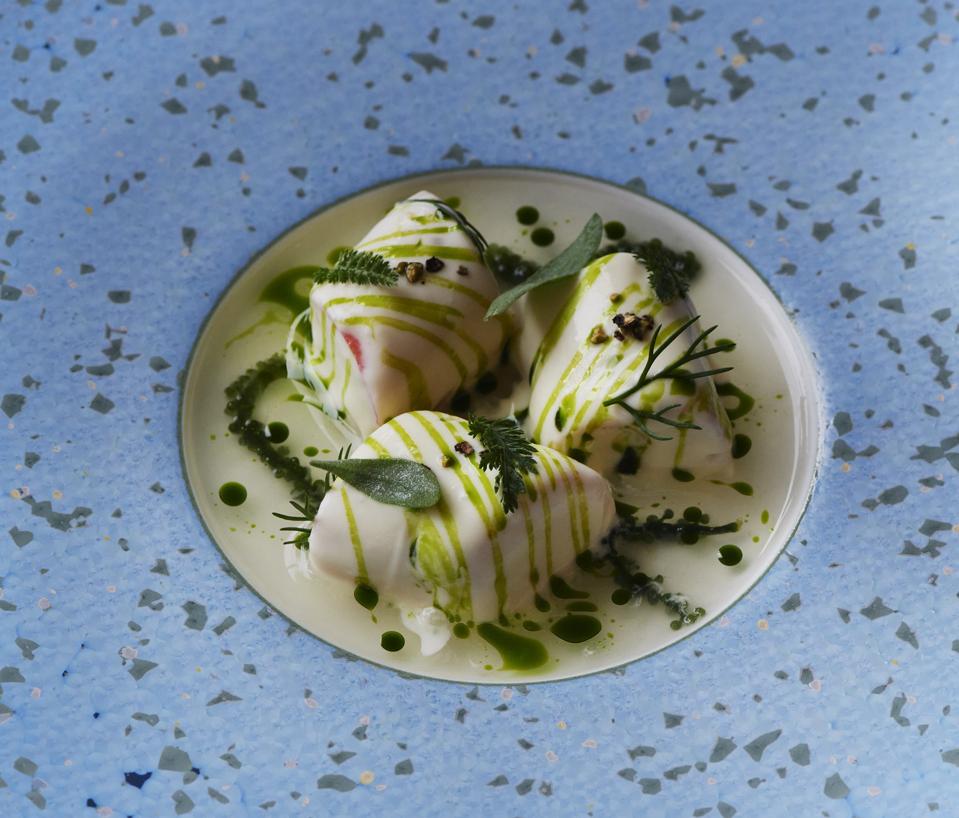 Pavyllon London  King crab leg with fresh British cream, Andrean sage vinegar and dill 2