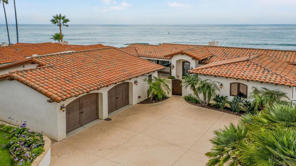 Inside An $18 Million La Jolla Paradise With Unmatched Beach Access