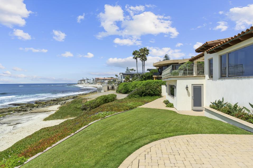 Inside An $18 Million La Jolla Paradise With Unmatched Beach Access