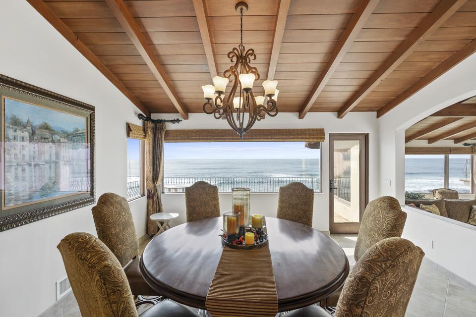 Inside An $18 Million La Jolla Paradise With Unmatched Beach Access