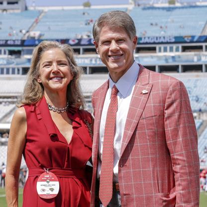 Sharron Hunt & family Net Worth and Profile