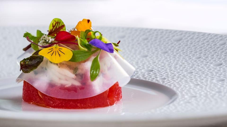 V-and-A_AlaskanKingCrabCompressedWatermelon_0209ZS_0399MS-16x9