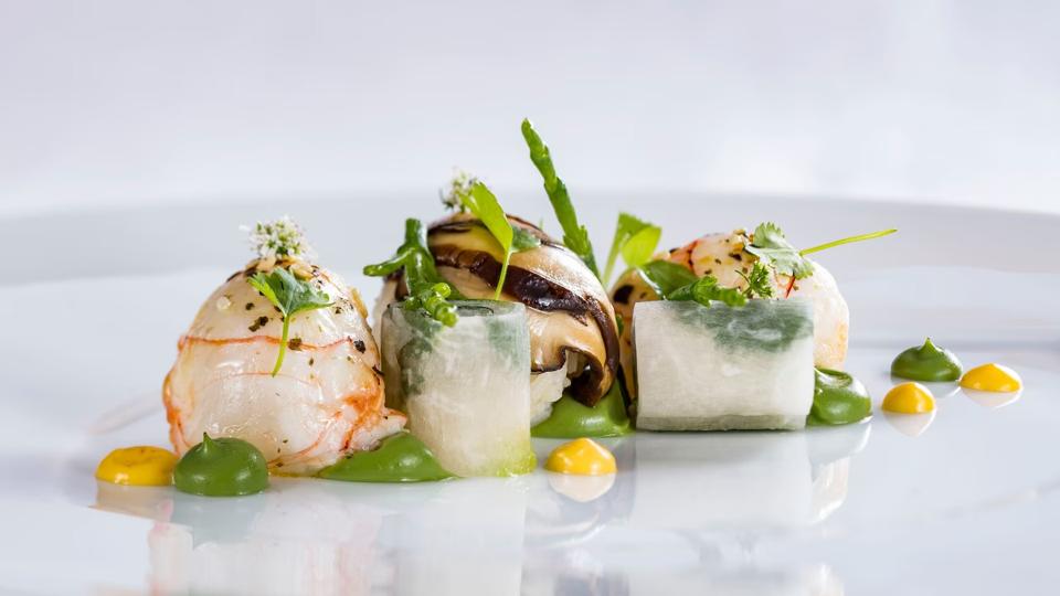V-and-A_LangoustinesDaikonRadishCrispySeaBeans_0209ZS_0630MS-16x9