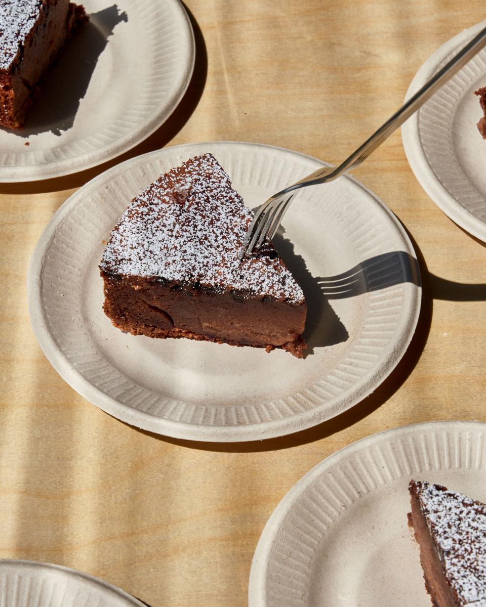 Kat Lie's Gochujang Chocolate Mochi Cake 