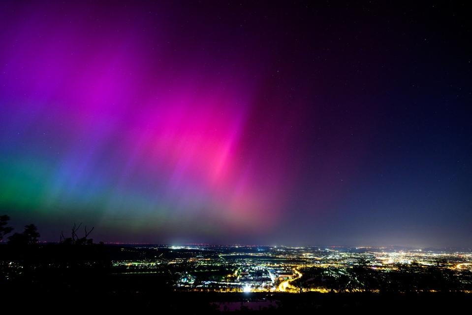TOPSHOT-AUSTRIA-SPACE-SCIENCE-SUN