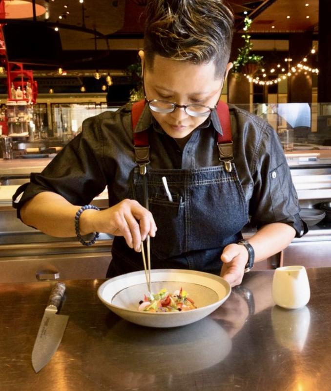 Chef Losa Yi in the Kitchen